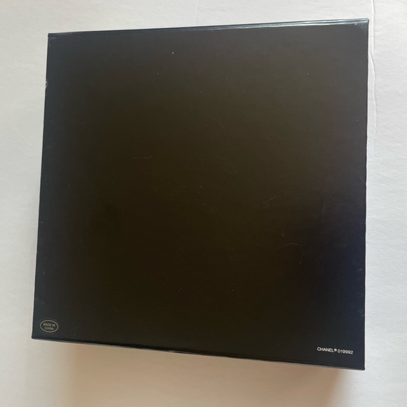 Chanel Box - Picture 3 of 8